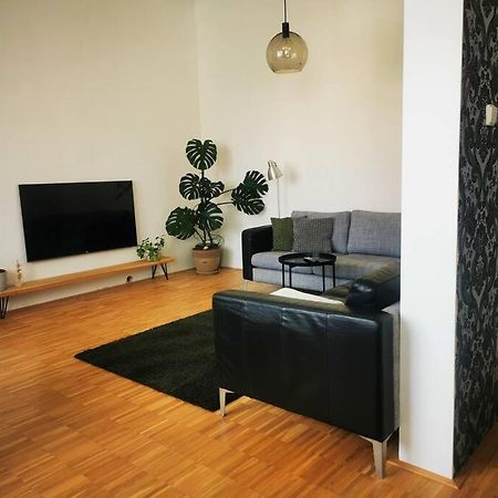 Like At Home Brno - Cely Byt Komarov Экстерьер фото